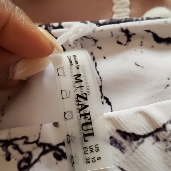 Marble Print String Bikini - Picture 4 of 5